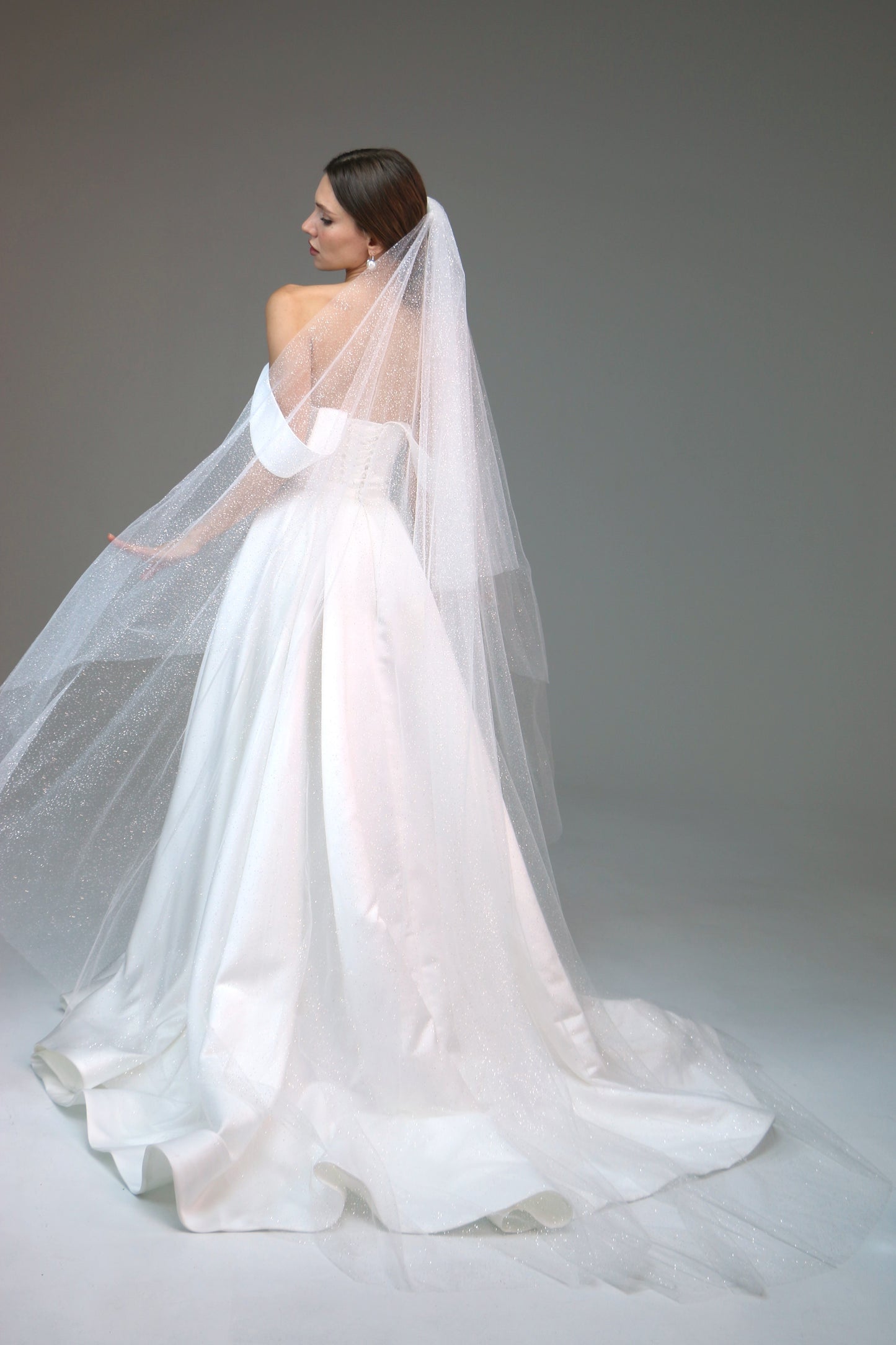 Glitter veil in two tier | Sparkly cathedral veil | Bridal shimmer short veil Soft two-tier bridal