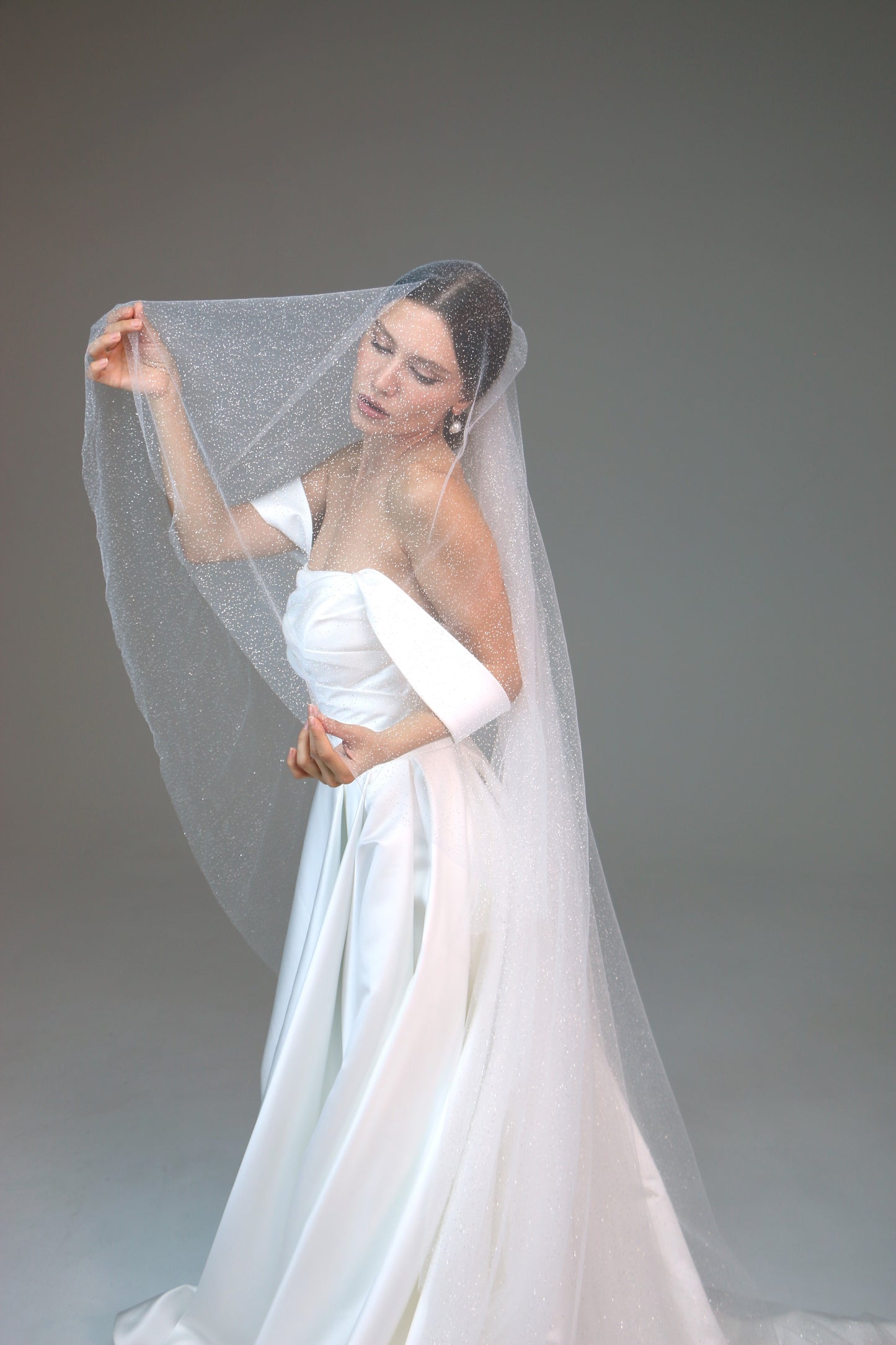 Glitter veil in two tier | Sparkly cathedral veil | Bridal shimmer short veil Soft two-tier bridal
