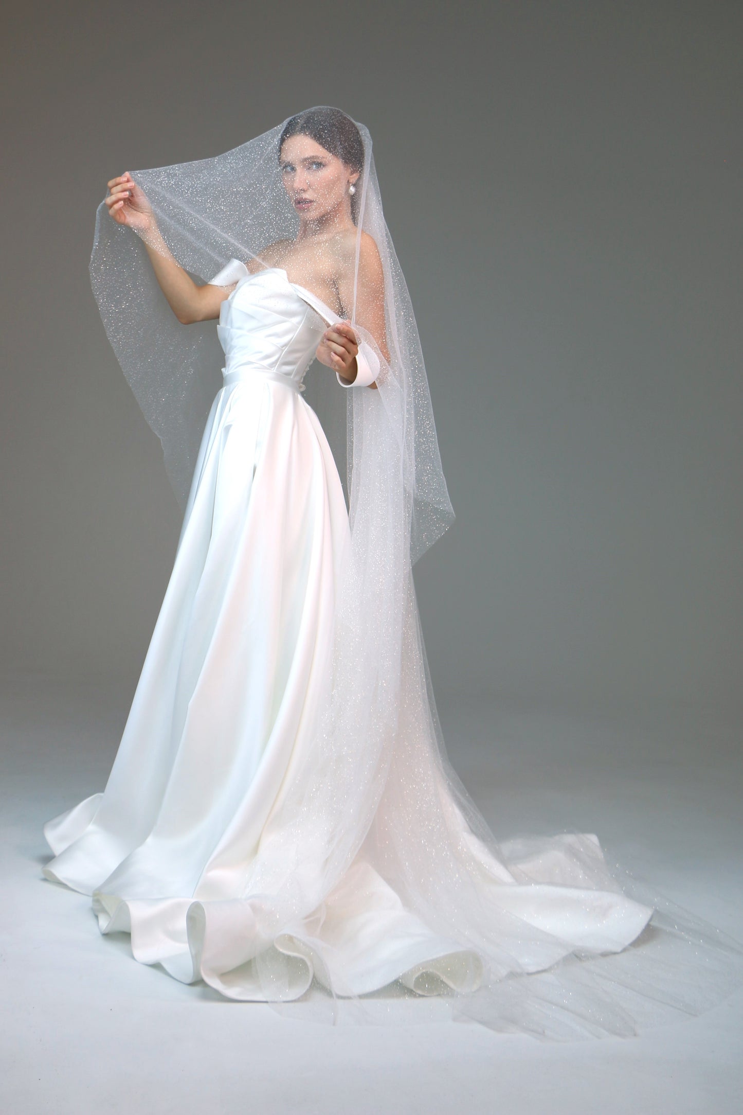 Glitter veil in two tier | Sparkly cathedral veil | Bridal shimmer short veil Soft two-tier bridal